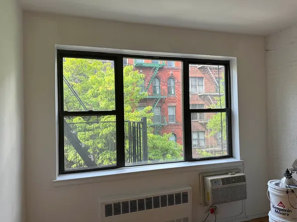 311 East 90th Street image 1 of 5