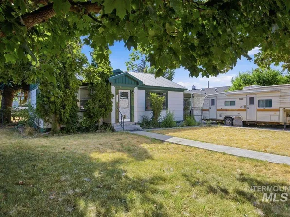 1234 Colorado St, Gooding, ID 83330