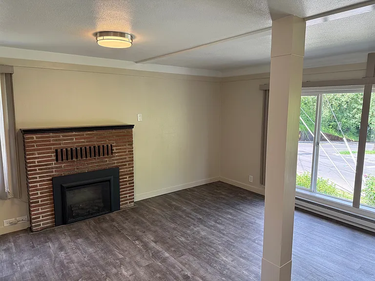 504 Jackson St #9 — Photo 6