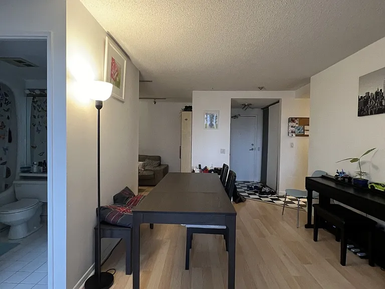 7 Bishop Ave #310 — Photo 8