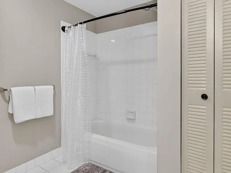 500 Uno Lago Dr #201 — Photo 29