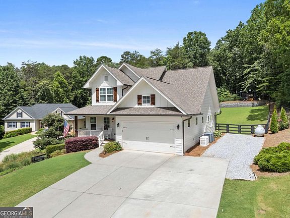 3rd image of 3513 Phoenix Cove Dr