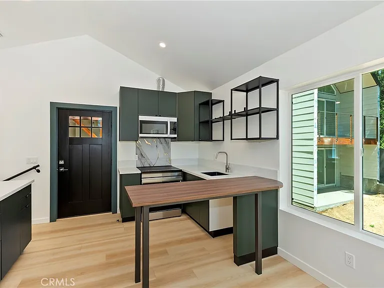 441 Oriole Dr #3 — Photo 17