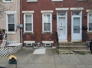 794 Line St, Camden, NJ 08103