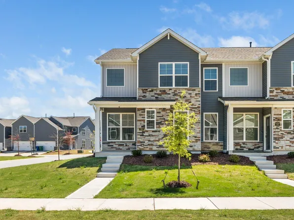 725 Andrade Dr, Fuquay Varina, NC 27526