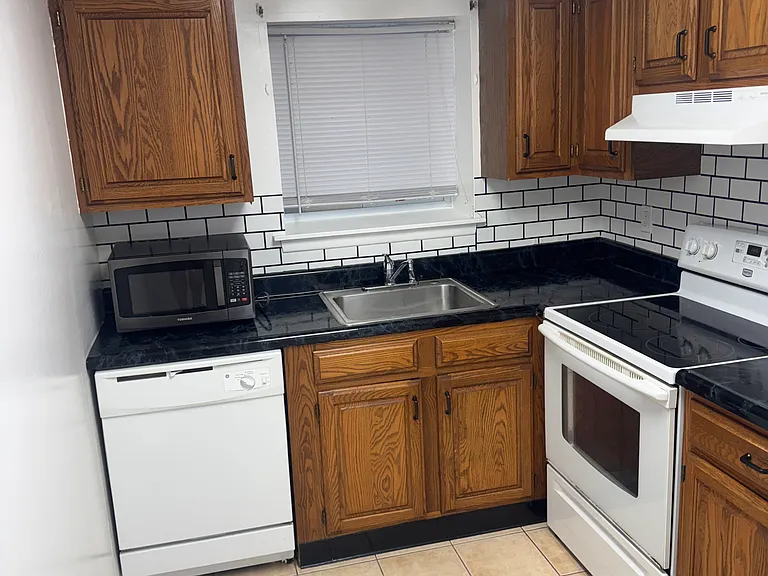 518 Fox Run Ln #518 — Photo 7