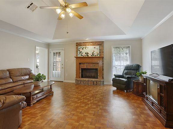 3rd image of 452 Southdown West Blvd