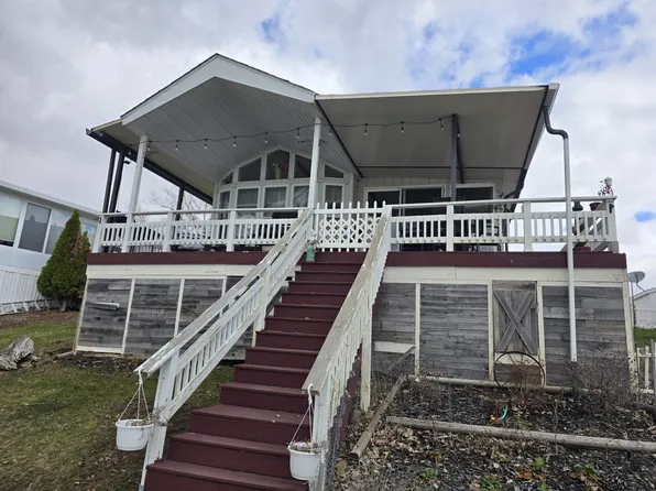 10001 E Goodall Rd Lot 326, Durand, MI 48429