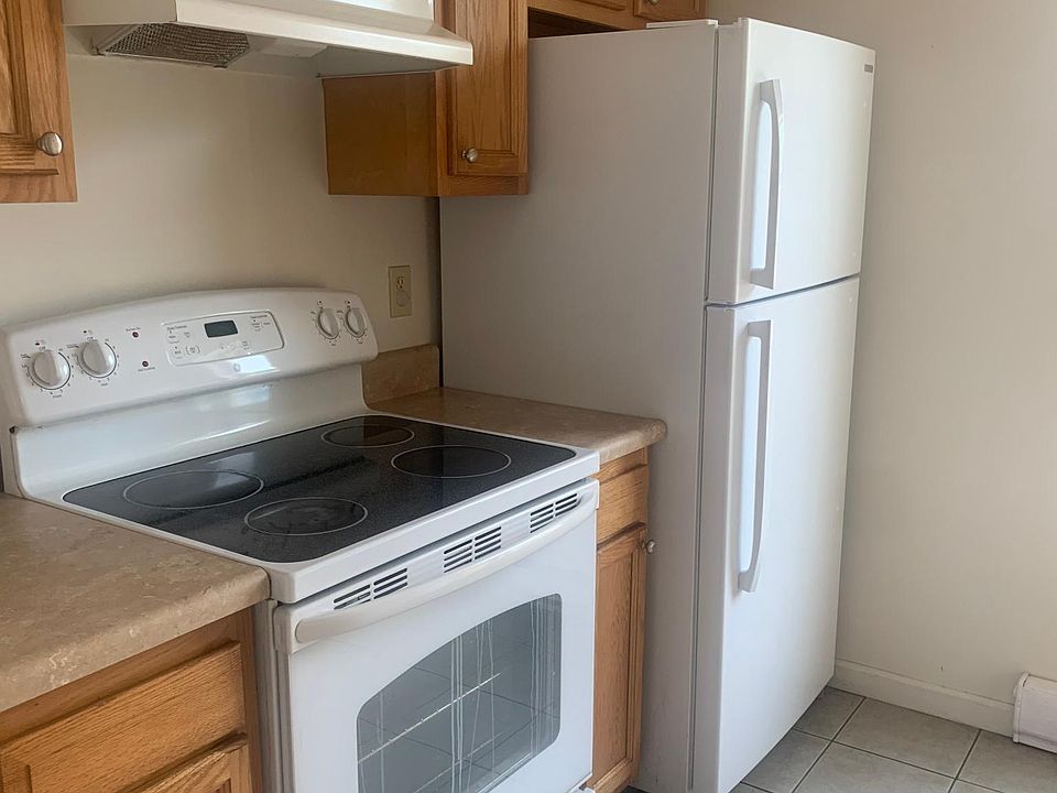 1st image of 7 W 4th St APT 7