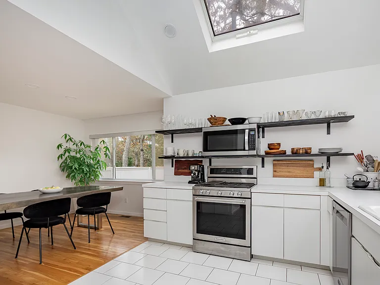 43 Wooded Oak Ln — Photo 5