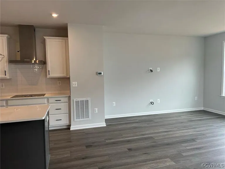 8837 Foxway Ridge Ln — Photo 5