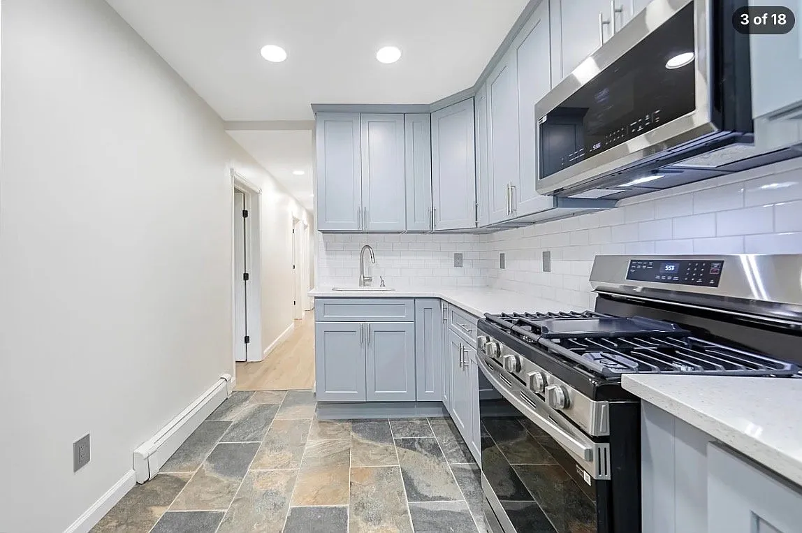 3 bedrooms — Photo 2