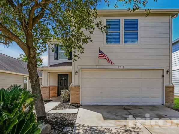 7711 Cypress Edge Dr, Cypress, TX 77433