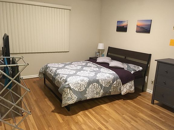 3rd image of 241 S Oakland Ave APT 2