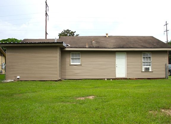 2nd image of 1117 Hilma St