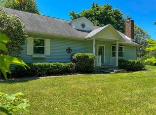 228 Rockefeller Ln, Red Hook, NY 12571