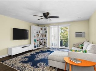 60 Greentree Ln APT 38, Weymouth, MA 02190