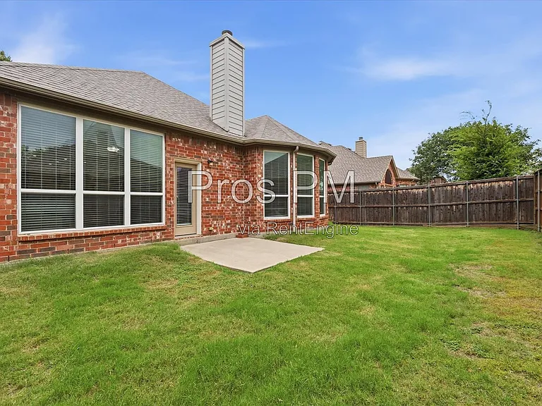 2432 Chesterwood Dr — Photo 40