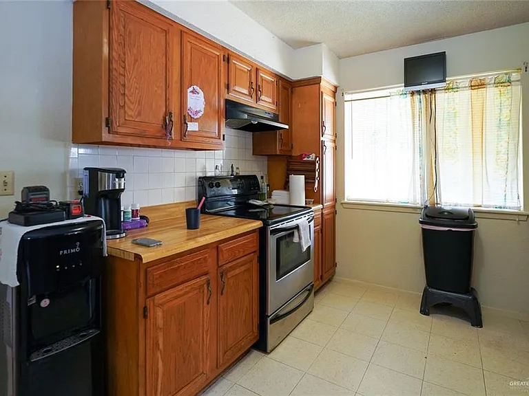 2803 Minnie Ave — Photo 9