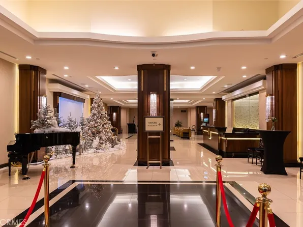 345 Pioneer Dr, Glendale, CA