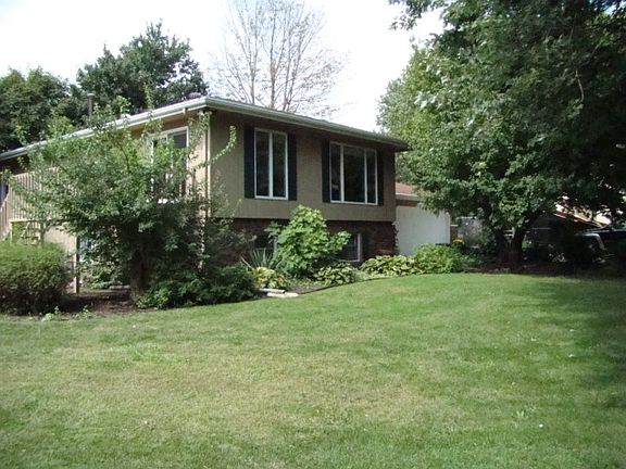 3rd image of 9508 Grandville Pl