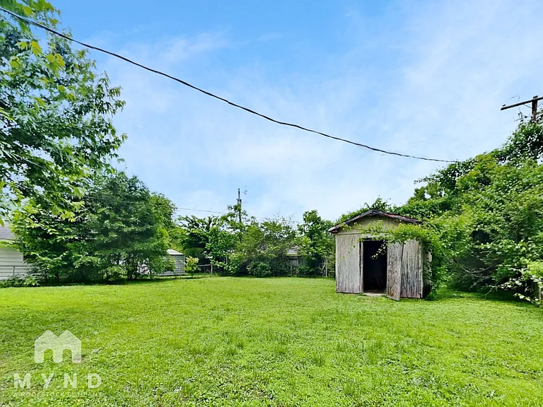 2274 Ashland Dr — Photo 26