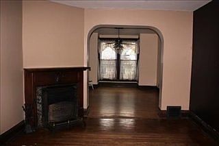 4th image of 122 Hewett St