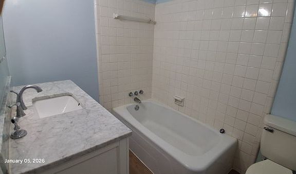 5th image of 2317 Hatton St #B