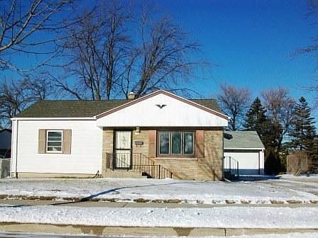 1st image of 2720 E Vogel Ave