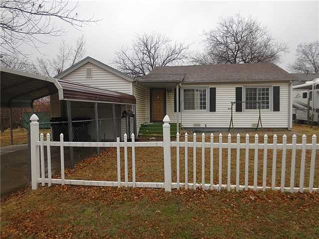 2nd image of 3941 NW 12th St