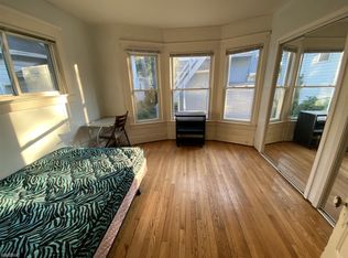 910 Vaughn St, Ann Arbor, MI 48104