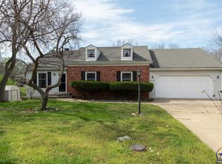 313 Tallgrass Ct, Lawrence, KS 66049