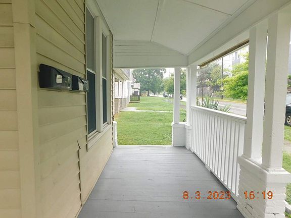 4th image of 1827 Forest Ave
