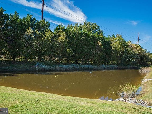 3rd image of 6004 Bell Creek Dr