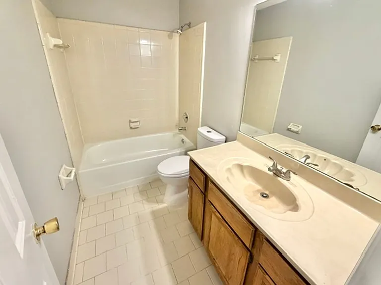 4126 Naragansett Cv — Photo 11