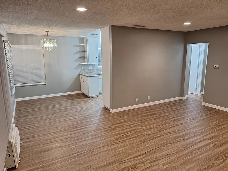 936 W Huntington Dr #M — Photo 3