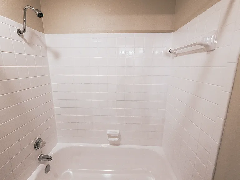 Hidden Oaks Apartments — Photo 76