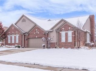49072 Rainbow Ln S, Northville, MI 48168