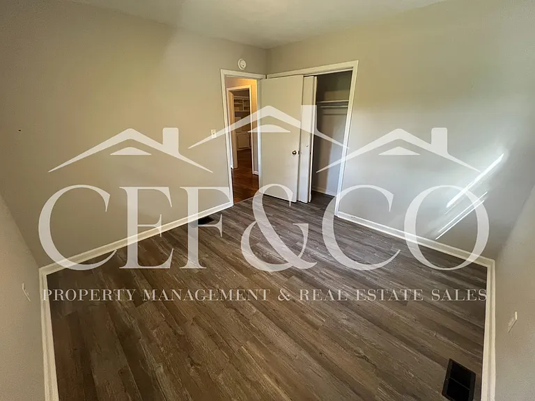 268 N Cleveland Park Dr — Photo 15
