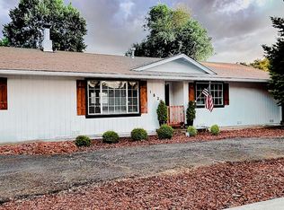 1835 NE D St, Grants Pass, OR 97526