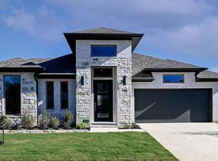 240 Melody Rd, Lockhart, TX 78644