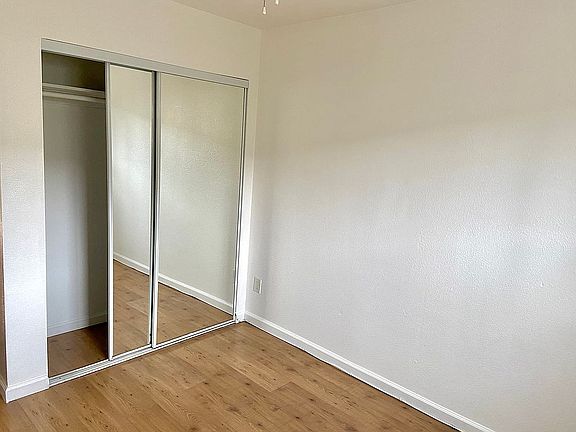 4th image of 1357 Rosecrans St APT C