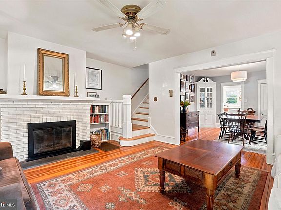 4th image of 8 Hewett Rd
