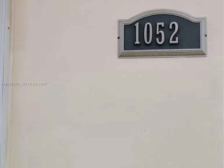 1052 SW 79th Ave — Photo 3