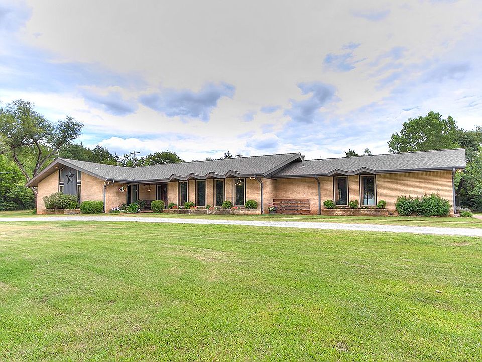 1st image of 3100 NE 50th St