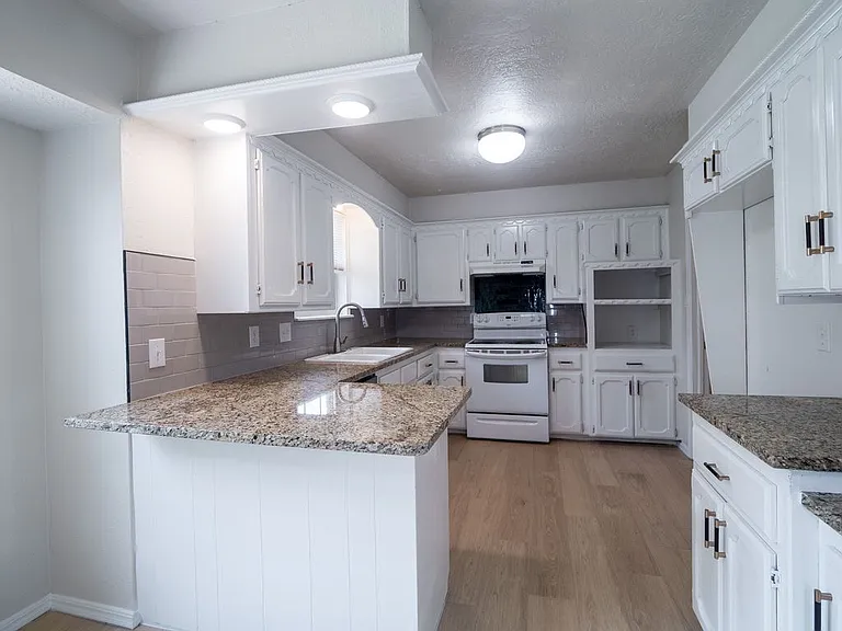 3306 Pheasant Run Rd — Photo 14