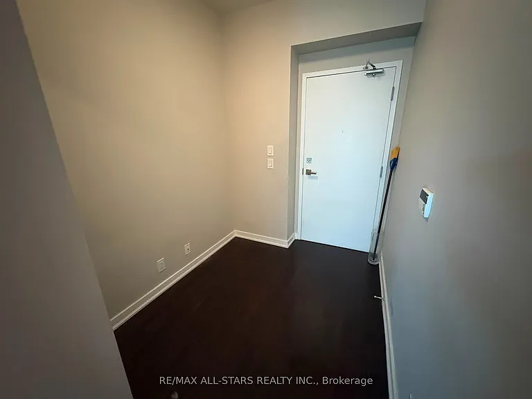 14 York St #2209 — Photo 1