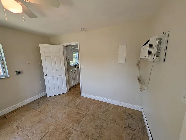 180 Penn Way — Photo 11