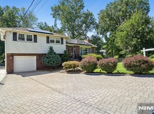 38 Serafin Place, Glen Rock, NJ 07452
