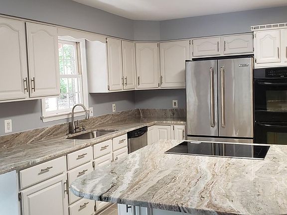 2nd image of 45 Lindsey Ln